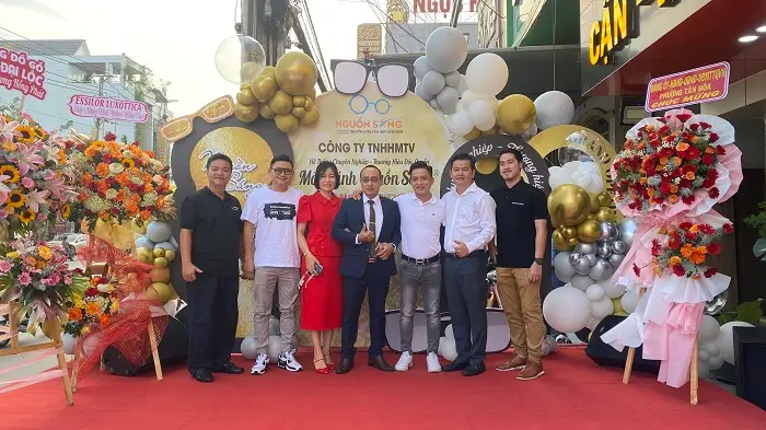 Mắt Kính Nguồn Sáng là đối tác chiến lược với nhiều thương hiệu danh tiếng về kính mắt thế giới